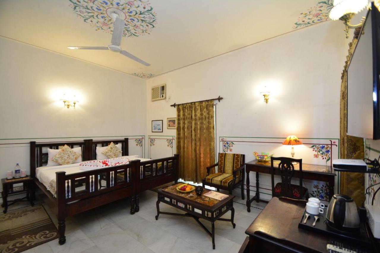 Jaipur Vintage House Acomodação com café da manhã Exterior foto